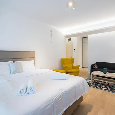 Zen Studios - Central Escape With Parking Bukarest Exterior foto